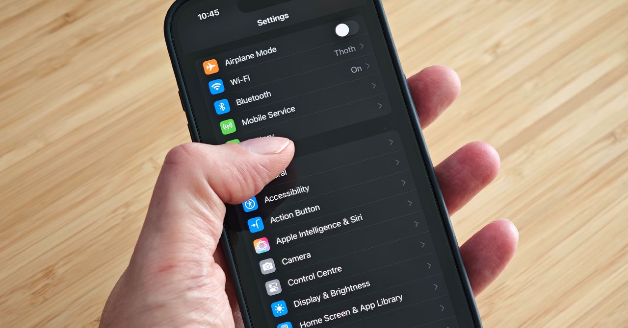 25 Key iPhone Settings to Change (2025) 25 Key iPhone Settings to Change (2025)