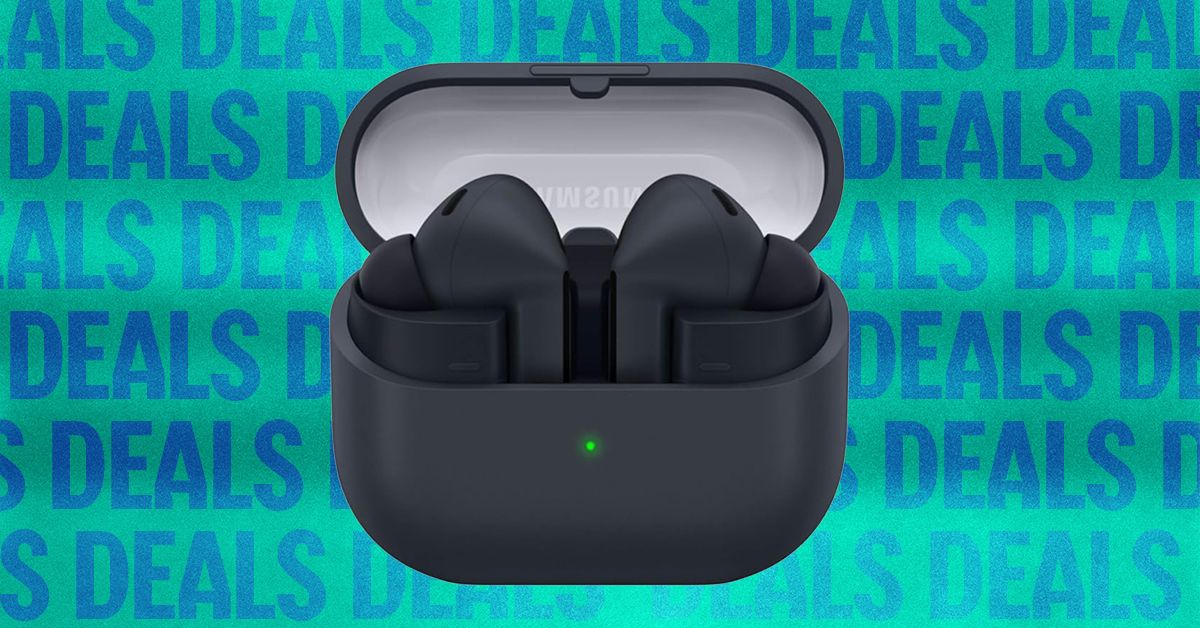 Our Favorite Earbuds for Samsung Owners Are on Sale Our Favorite Earbuds for Samsung Owners Are on Sale